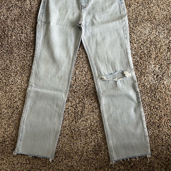 NEW Size 27 Abercrombie Cropped Holey Jeans - Picture 4 of 5